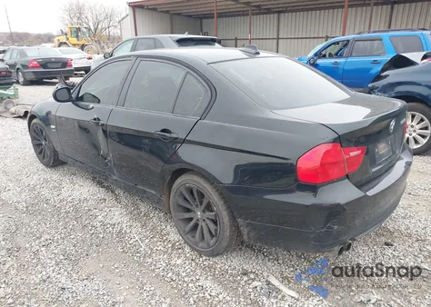 2011 BMW 328I xDrive z USA, uszkodzony, nr VIN WBAPK7C56BA818125